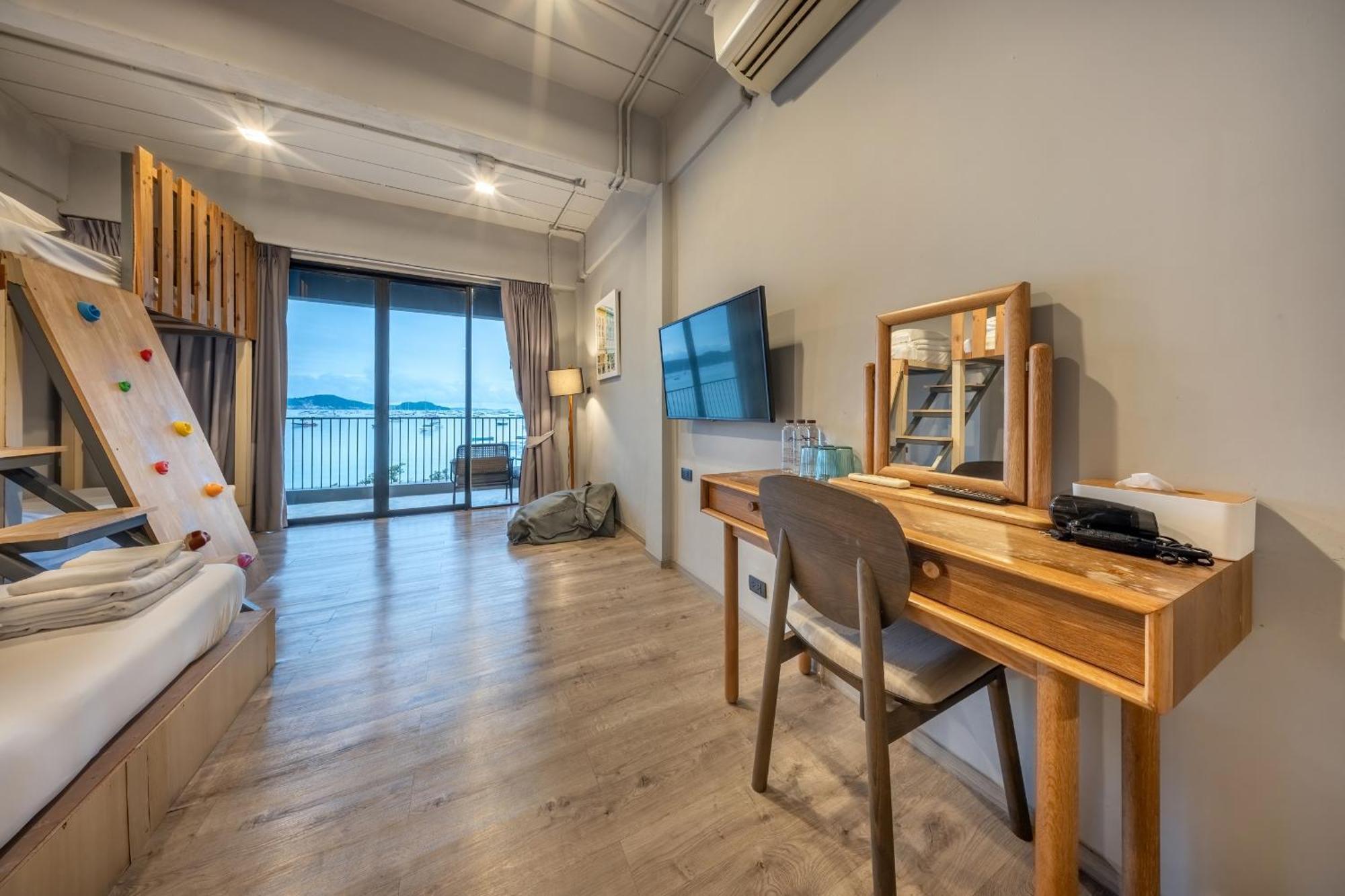 Shin Arch39 Phuket Beach Front - Sha Plus Chalong Exterior foto