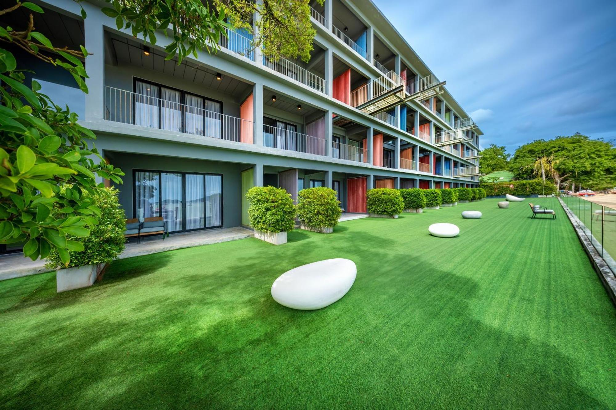 Shin Arch39 Phuket Beach Front - Sha Plus Chalong Exterior foto
