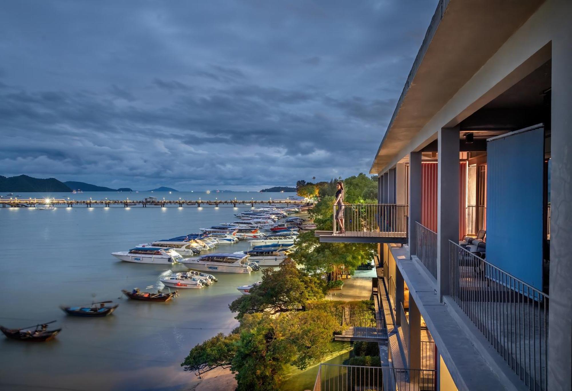 Shin Arch39 Phuket Beach Front - Sha Plus Chalong Exterior foto