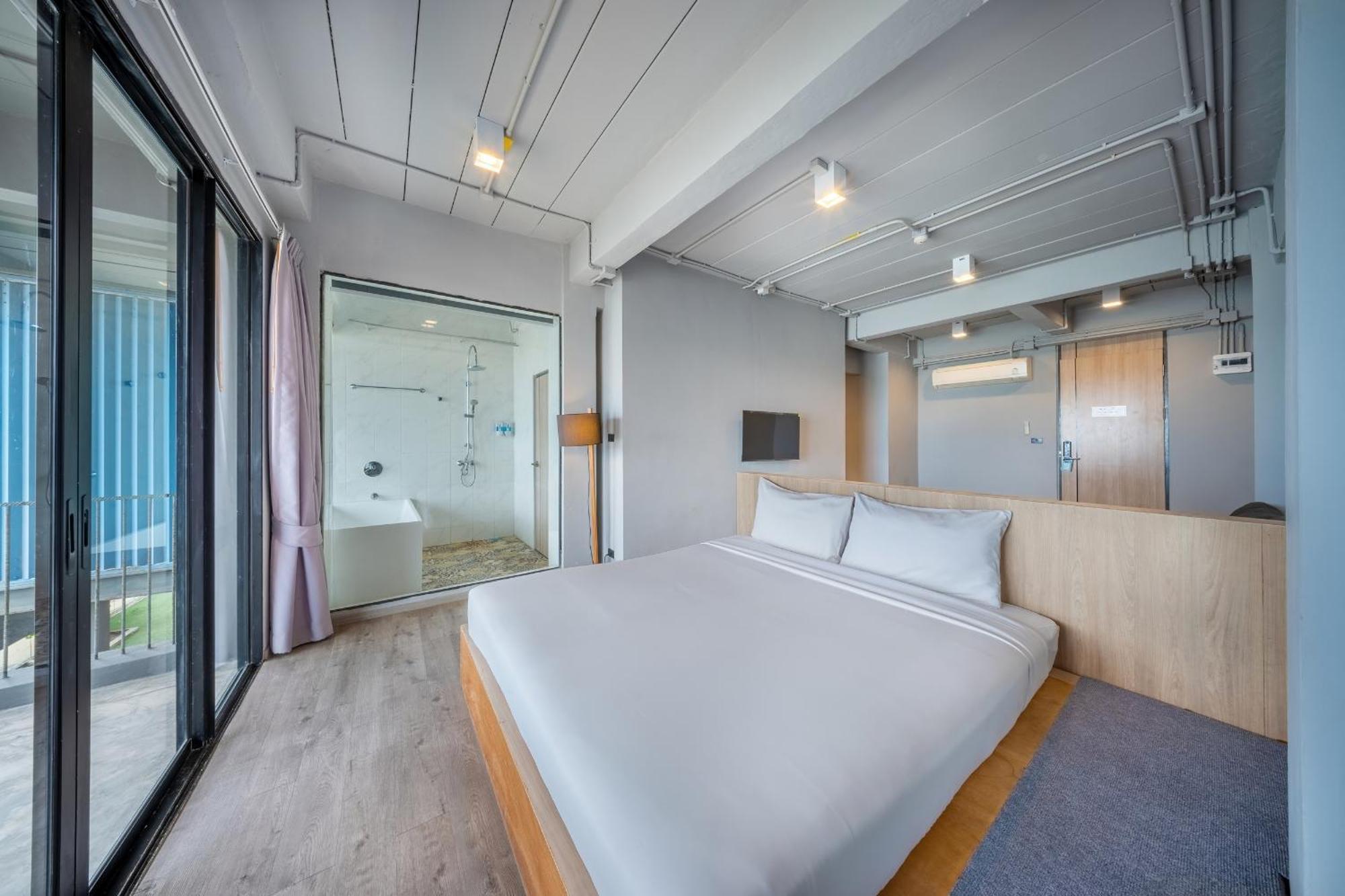 Shin Arch39 Phuket Beach Front - Sha Plus Chalong Exterior foto